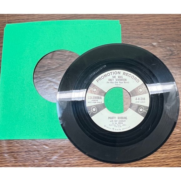 Marty Robbins She Was Only Seventeen / Sittin' in a Tree House 45 Country Promo - Picture 3 of 4